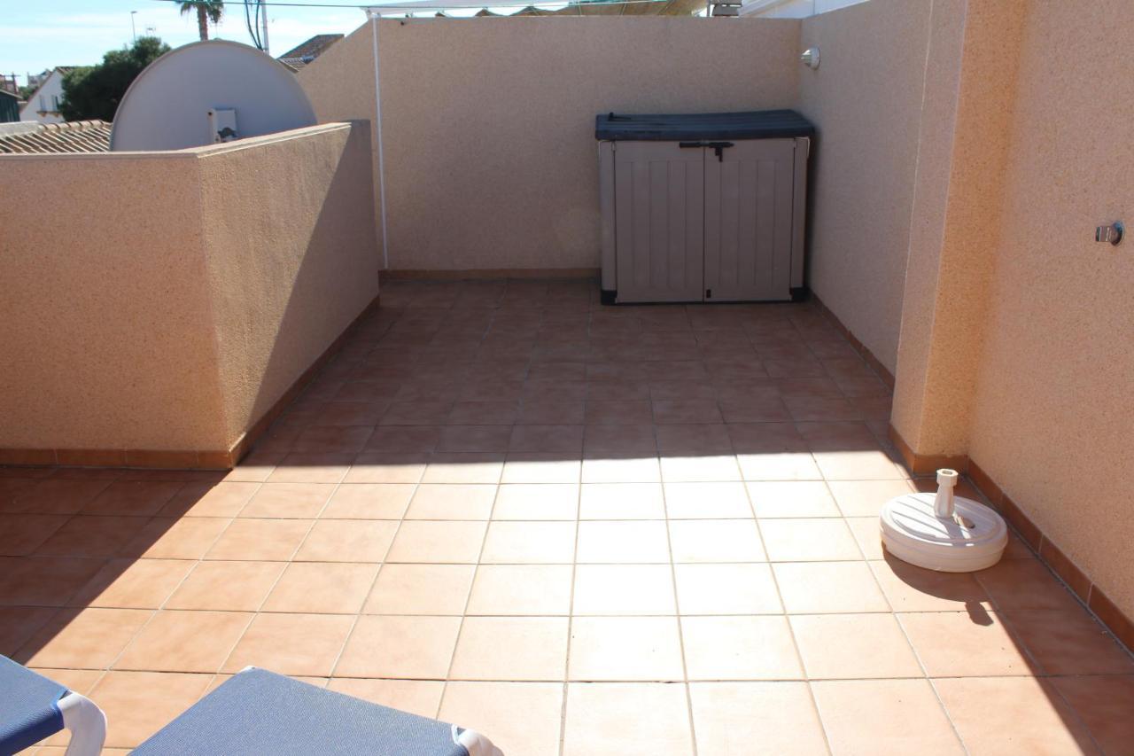 Bungalow With 2 Bedrooms And Roof Terrace In The Center Of La Zenia. Free Wifi. Orihuela Bagian luar foto