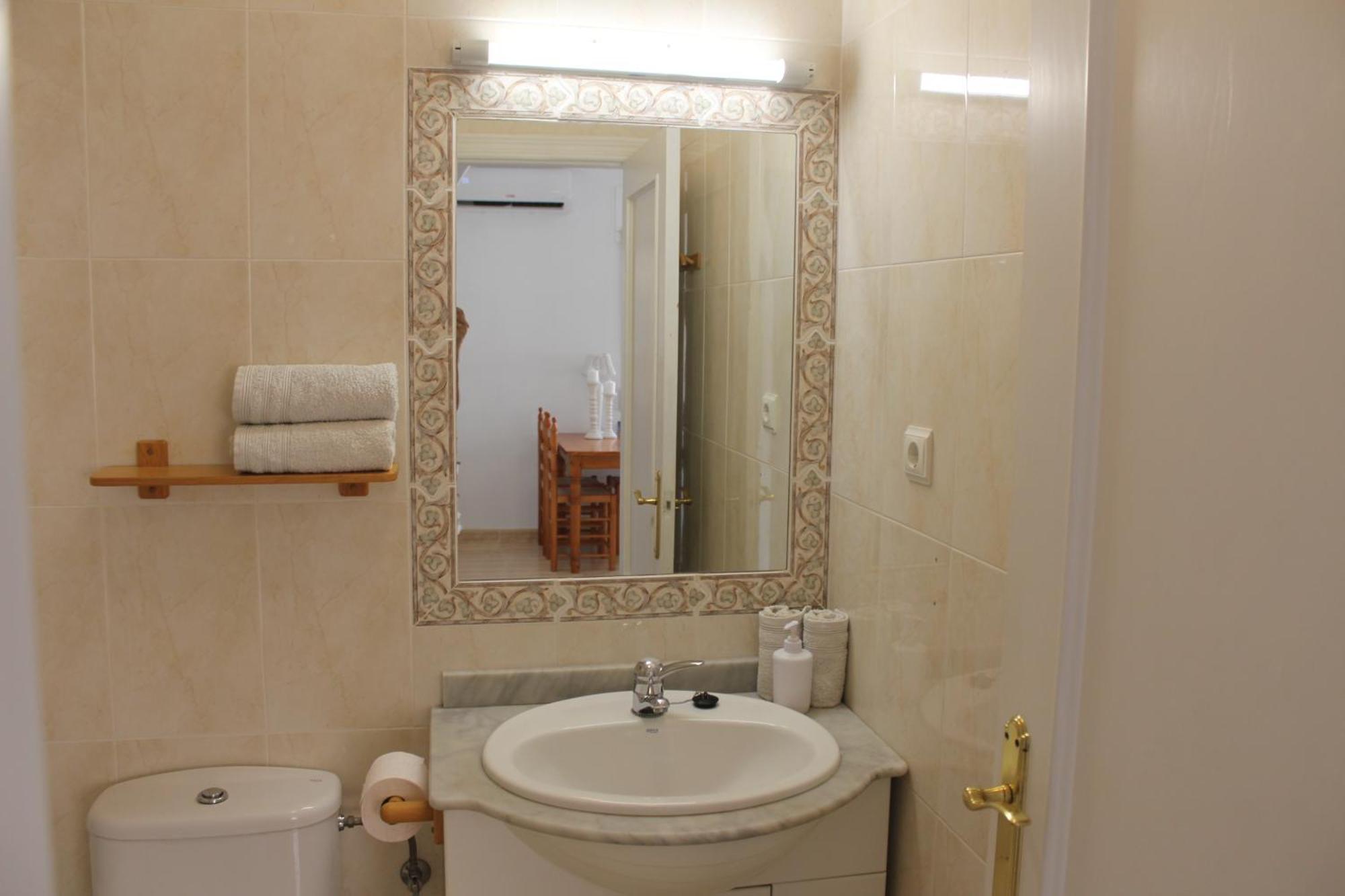 Bungalow With 2 Bedrooms And Roof Terrace In The Center Of La Zenia. Free Wifi. Orihuela Bagian luar foto