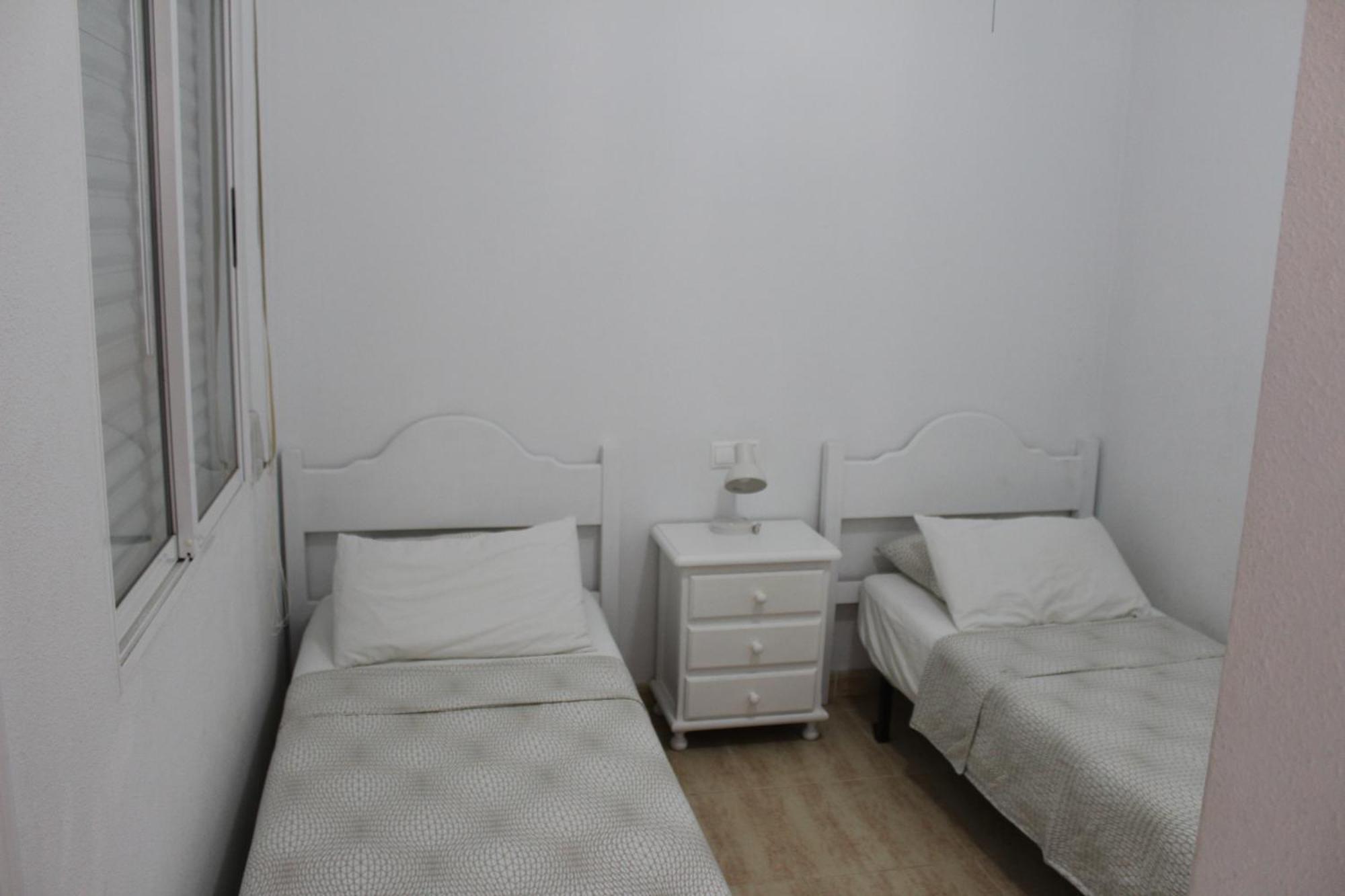 Bungalow With 2 Bedrooms And Roof Terrace In The Center Of La Zenia. Free Wifi. Orihuela Bagian luar foto