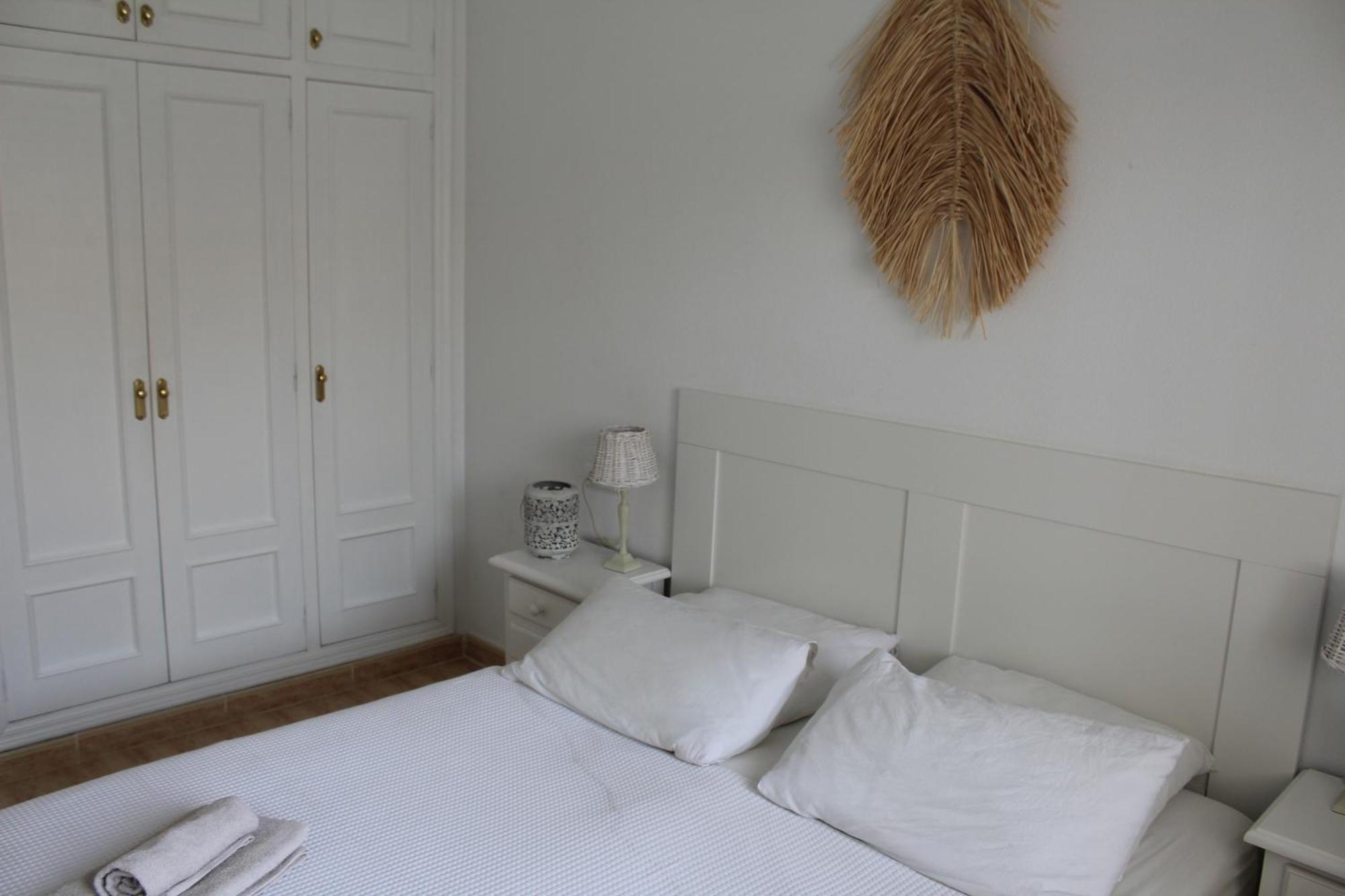 Bungalow With 2 Bedrooms And Roof Terrace In The Center Of La Zenia. Free Wifi. Orihuela Bagian luar foto